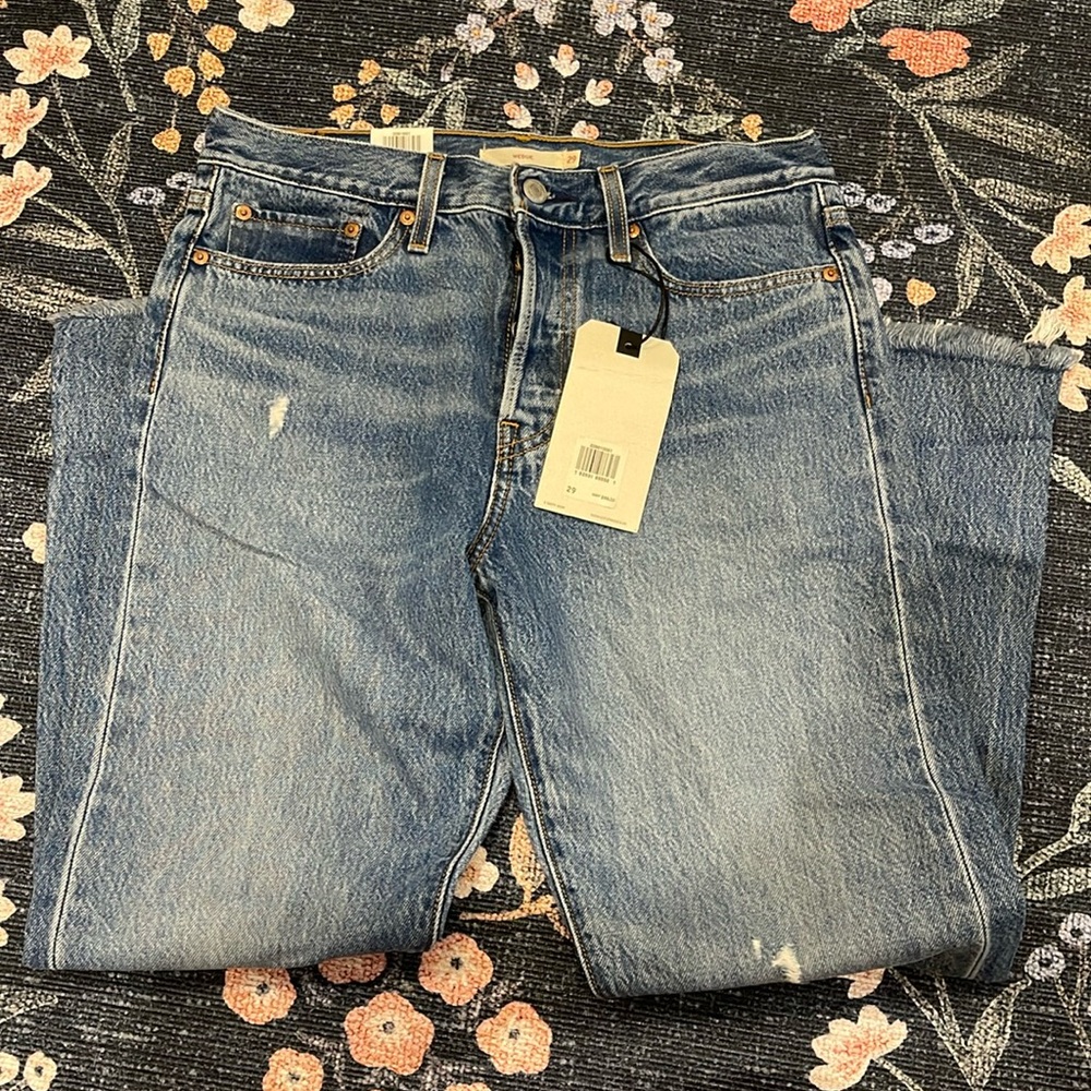 Levi’s premium wedgie jeans